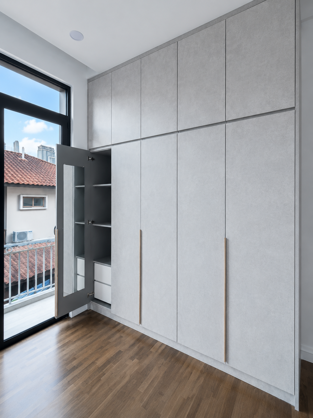 Wardrobe 021