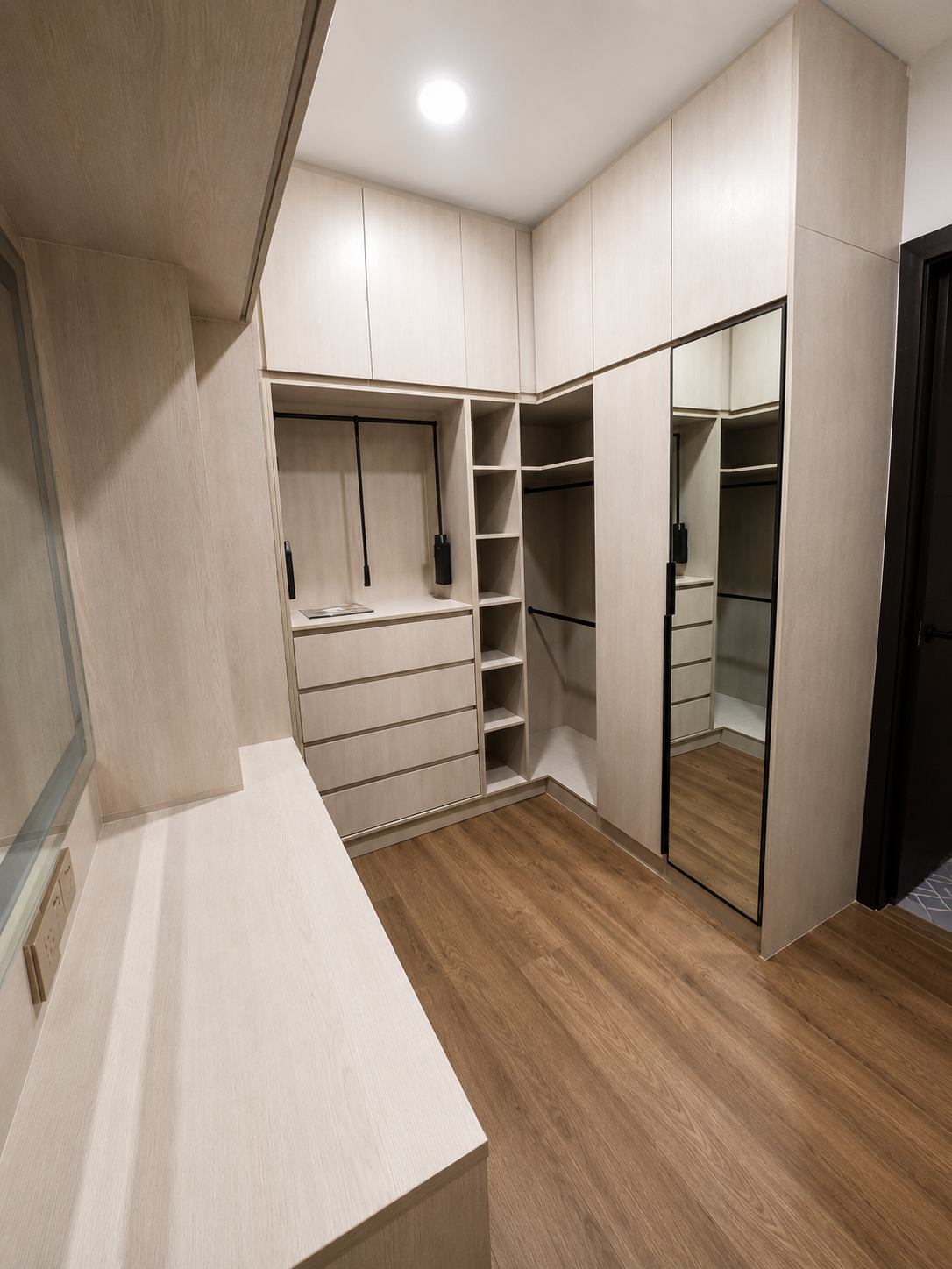 Wardrobe 011