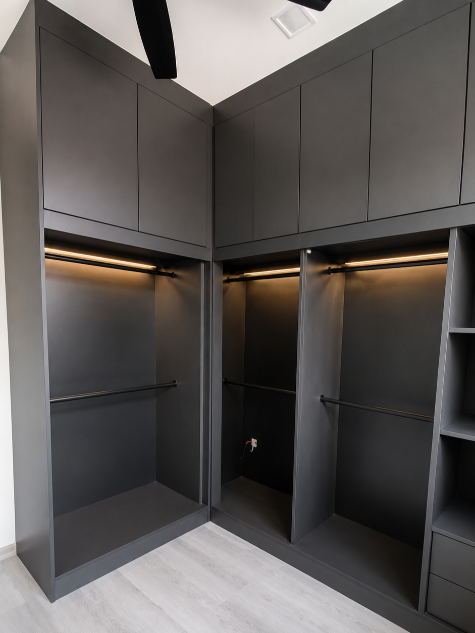 Wardrobe 031
