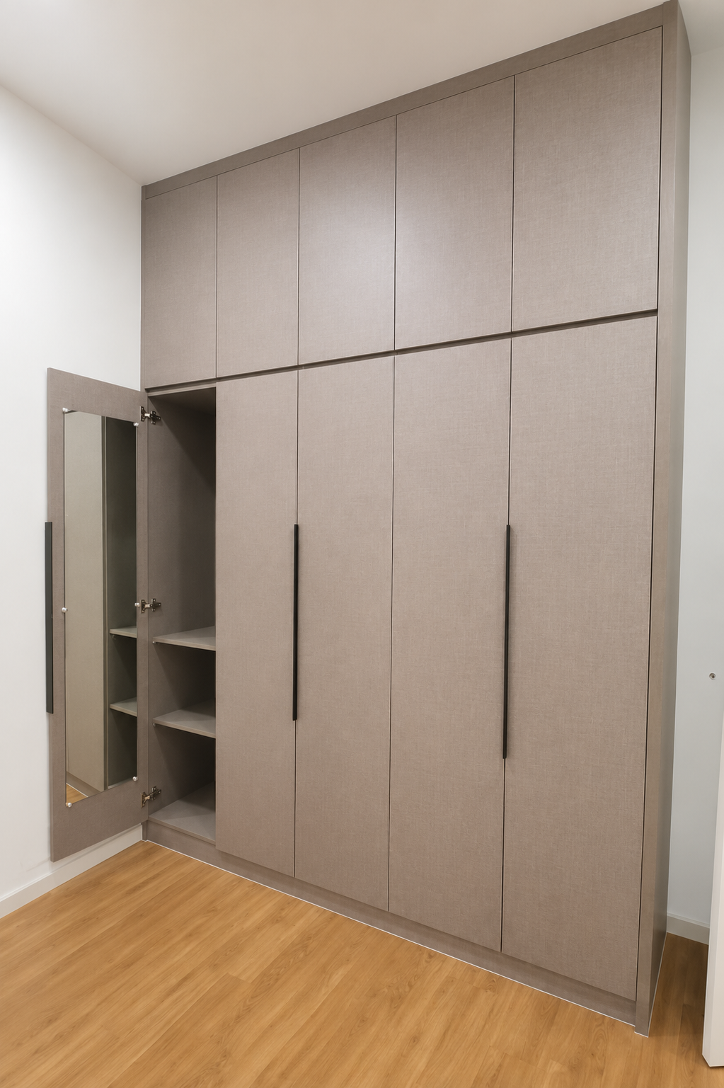 Wardrobe 019