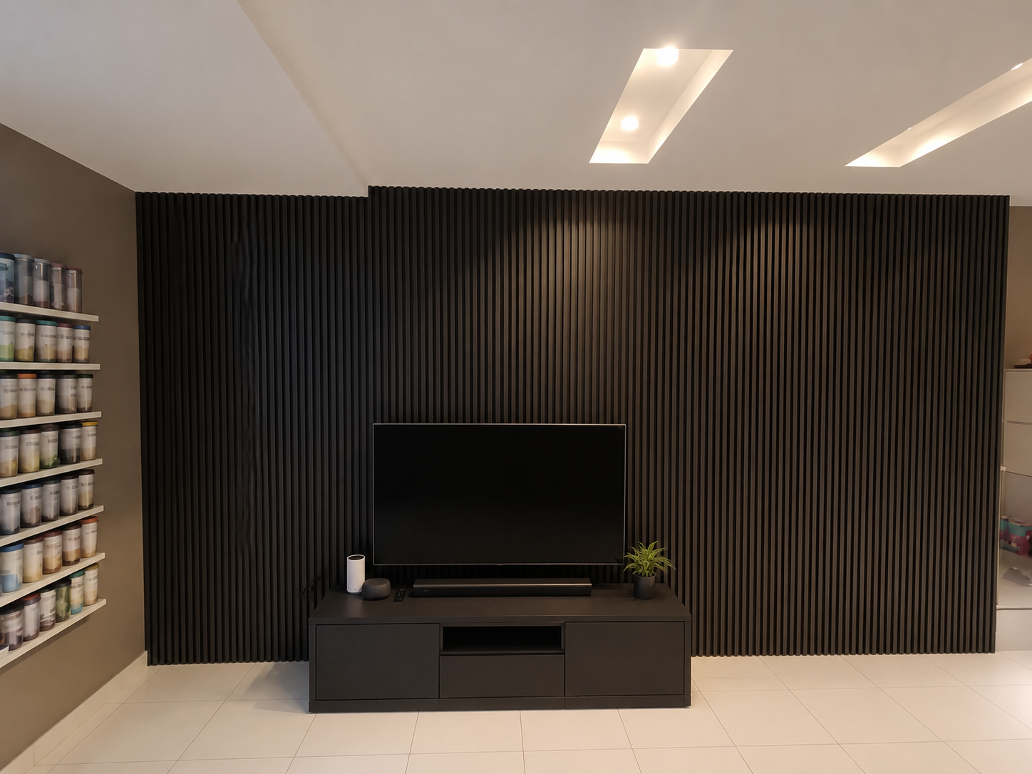 Fluted Panel 014