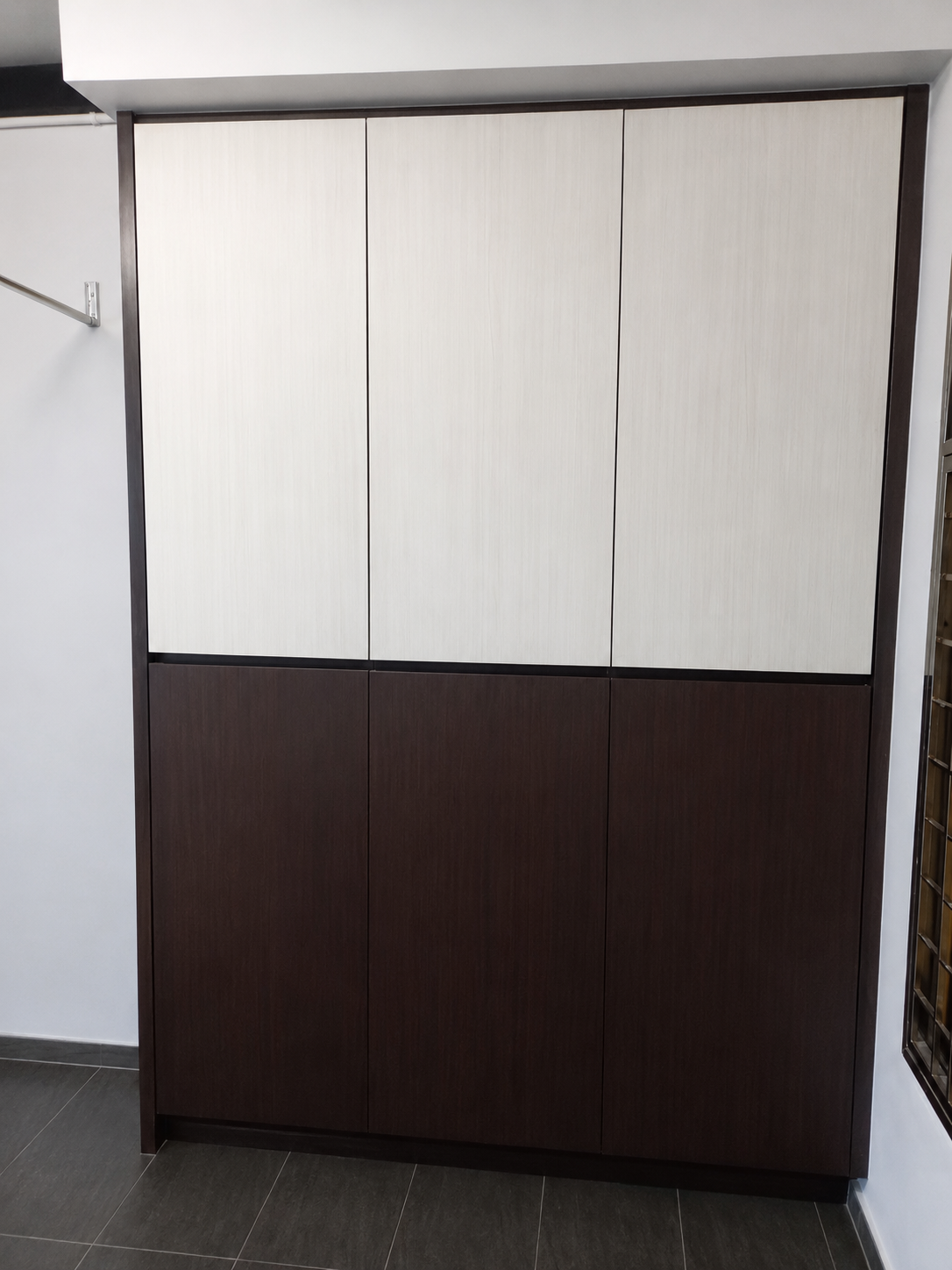 Wardrobe 033